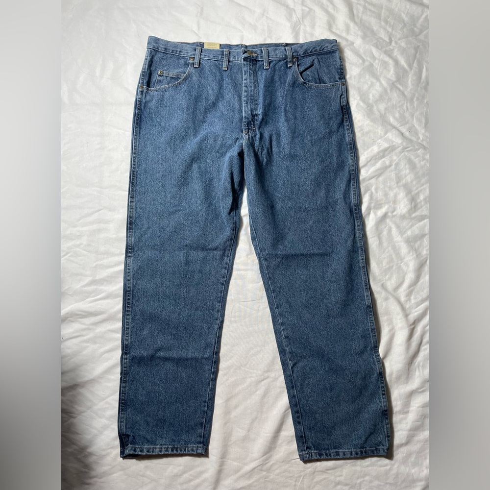NWT Wrangler Rugged Wear blue denim jeans mens size 44